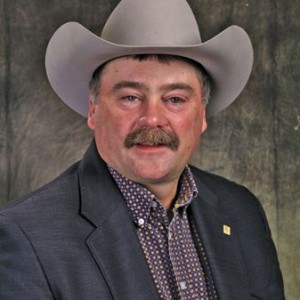 Man wearing cowboy hat