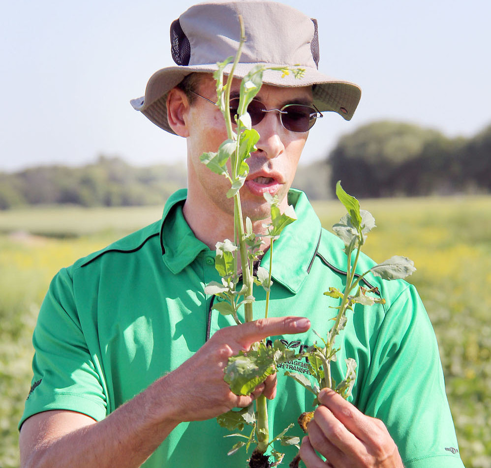 Rob Gulden speaks about weed pressure at Manitoba Pulse & Soybean Growers’ annual SMART Day.