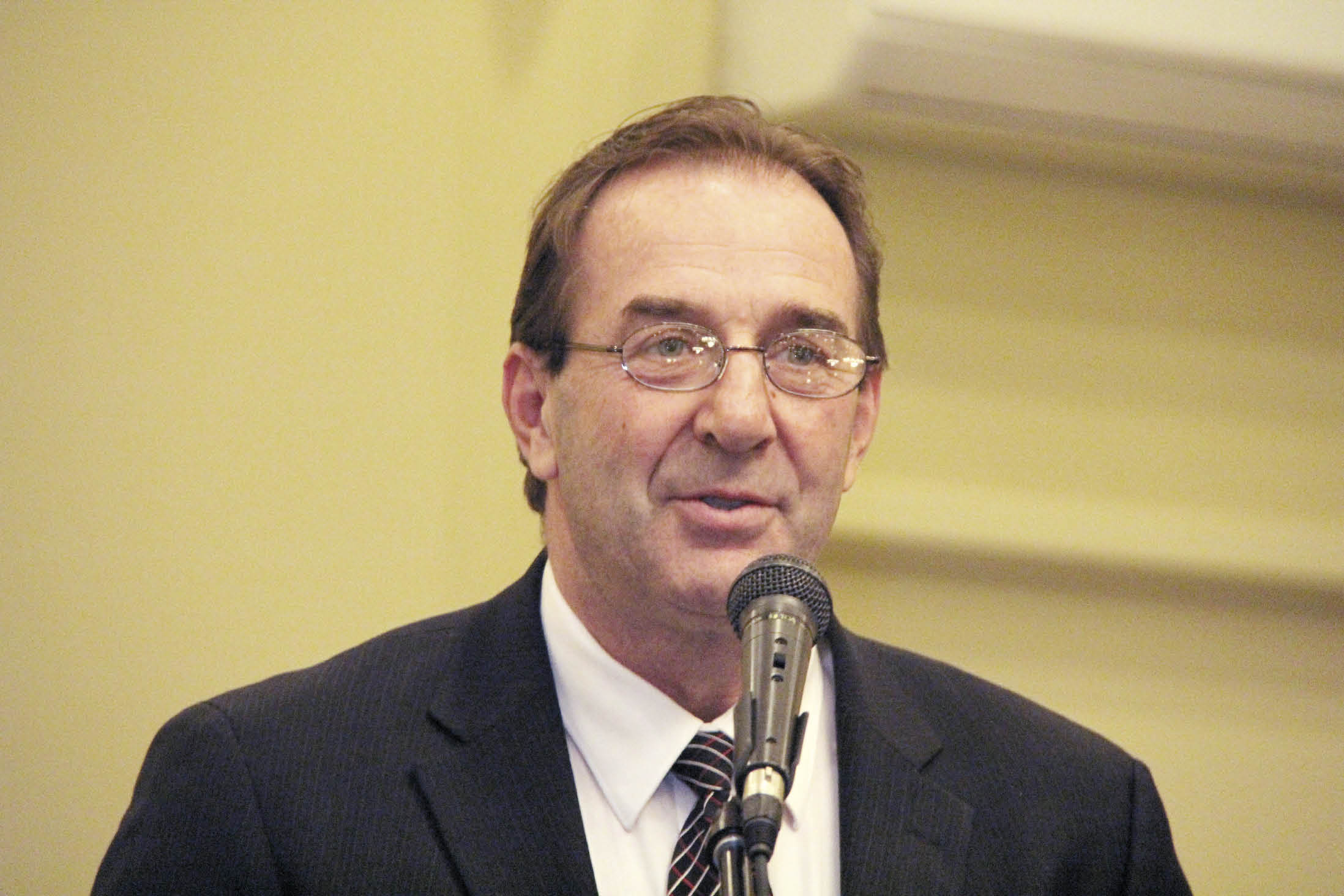 Kostyshyn told the Manitoba Farm Writers and Broadcasters Association May 1 he supports stable funding for general farm organizations but said later in an interview it was premature to commit to introducing legislation this spring.  Photo: allan dawson