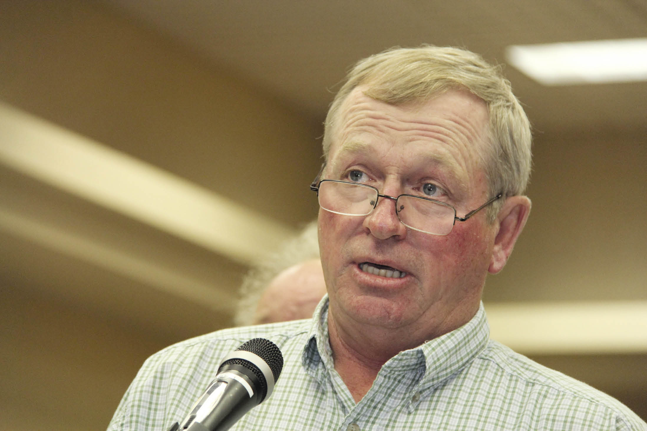 Minto farmer Bill Campbell told KAP’s General Council Ottawa’s unilateral changes in farm programs amount to bad government. KAP delegates want farmers to be consulted before the federal or provincial government change farm policy.  photos: allan dawson