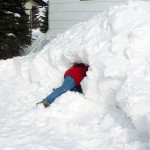After the pile of snow has hardened it’s time to start hollowing it out.