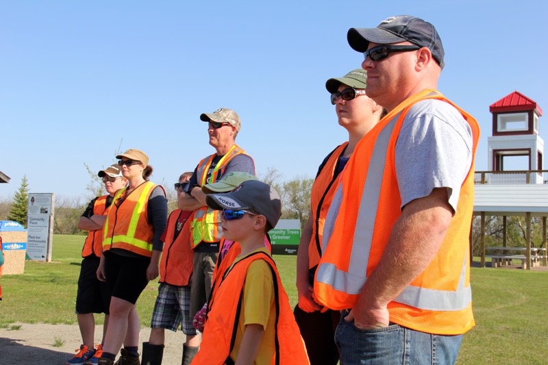 Highway cleanup is an annual end-of-May event, dispatching 4-H’ers to the roadways around their communities to pick up trash such as drink cans and bottles, twine and junk food containers. Young 4-H’ers all wear high-visibility vests and are supervised by their parents and other adult volunteers while cleaning up highways with signage cautioning motorists.