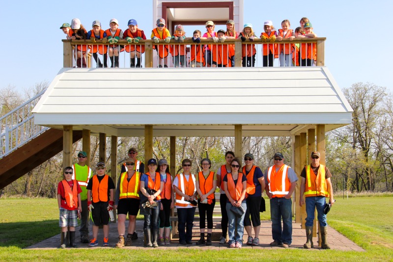 Highway cleanup is an annual end-of-May event, dispatching 4-H’ers to the roadways around their communities to pick up trash such as drink cans and bottles, twine and junk food containers. Young 4-H’ers all wear high-visibility vests and are supervised by their parents and other adult volunteers while cleaning up highways with signage cautioning motorists.