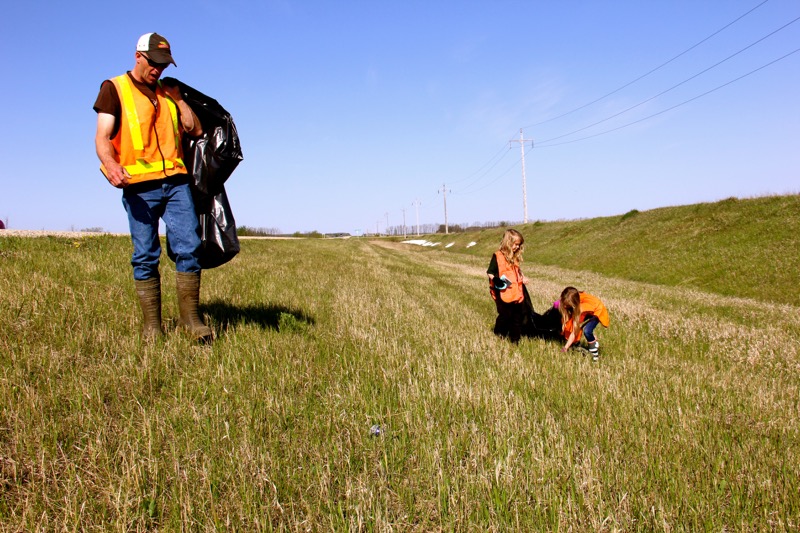 Highway cleanup is an annual end-of-May event, dispatching 4-H’ers to the roadways around their communities to pick up trash such as drink cans and bottles, twine and junk food containers. Young 4-H’ers all wear high-visibility vests and are supervised by their parents and other adult volunteers while cleaning up highways with signage cautioning motorists.