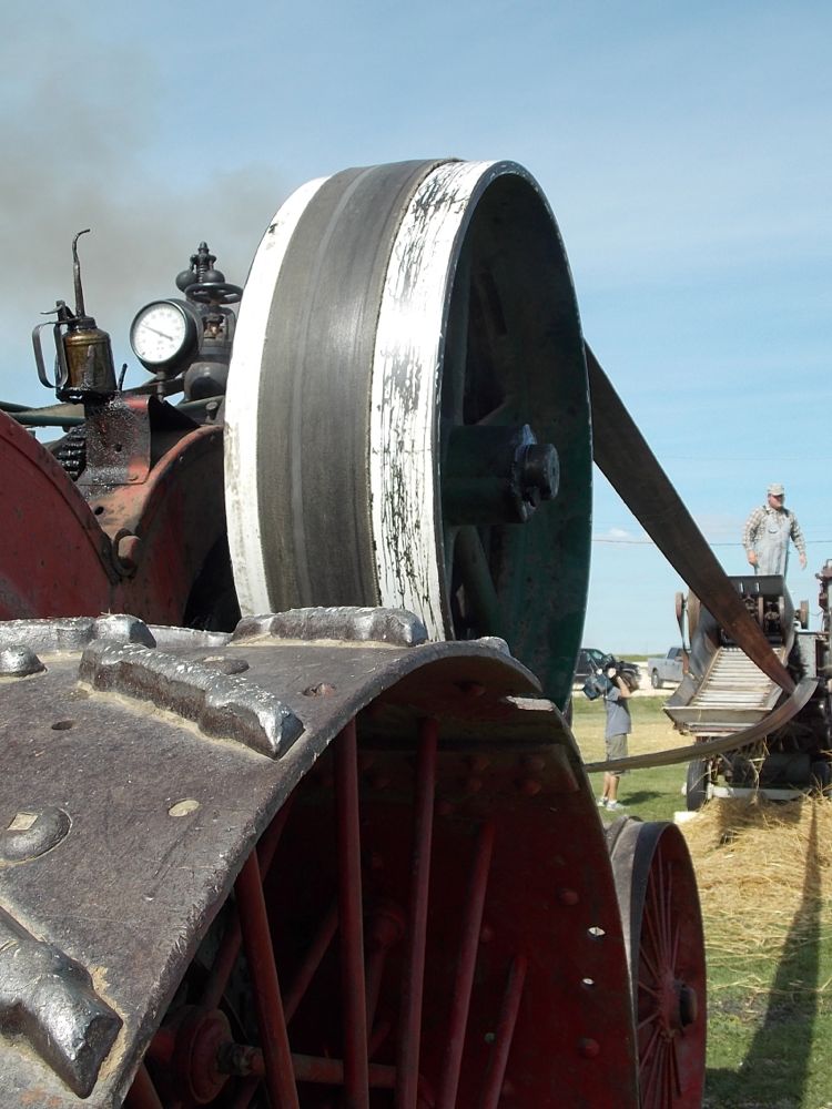 A closer look at the belt -- but not too close.