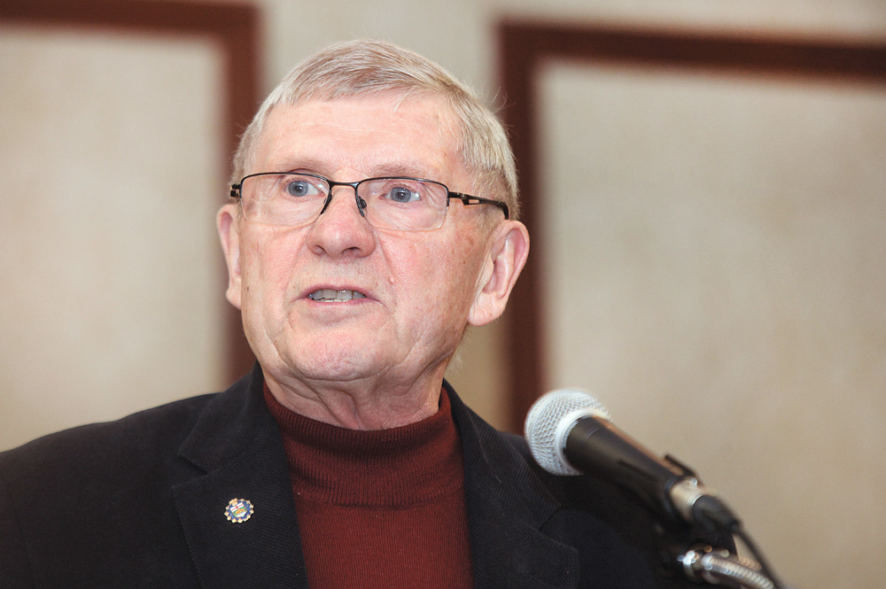 Bill Uruski speaks to producers during Manitoba Turkey Producers’ annual general meeting in Winnipeg.