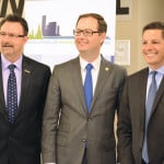 (L to r) Brandon Mayor Rick Chrest, AMM president and Steinbach Mayor Chris Goertzen and Winnipeg Mayor
Brian Bowman.