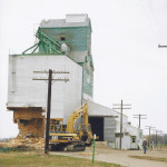 The last grain elevator in Sidney was built by Reliance Grain in 1942. Having a capacity of 36,700 bushels, it was sold to Manitoba Pool in 1948. Traded to Cargill Grain in 1975, substantial renovations were made at that time. The elevator was demolished in 1999. PHOTO: SANDRA REMPEL (1999)