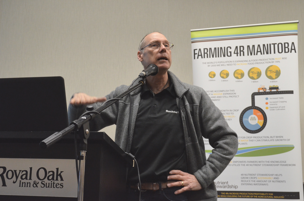 John Heard, crop nutrition specialist with Manitoba Agriculture, reports on phosphorus deficiency in soil and best practices during the recent 4R Nutrient Stewardship training in Brandon.