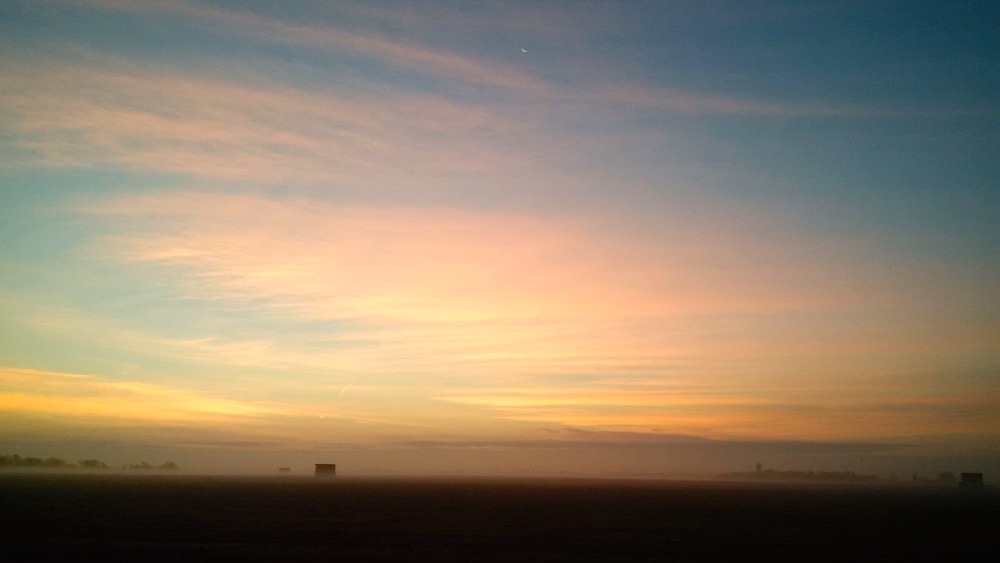 Early morning Oct. 22, 2016 in St. Andrews north of Winnipeg, Man.