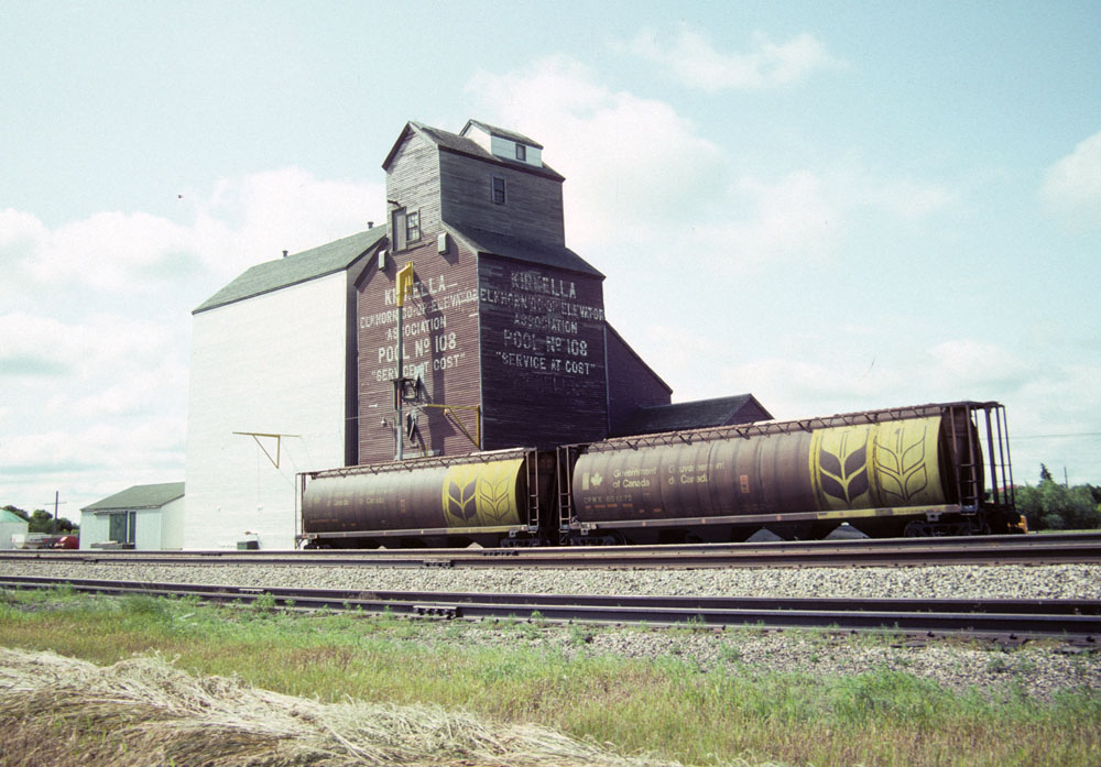 A 30,000-bushel wooden grain elevator in Kirkella was built in 1923 by the Matheson-Lindsay Grain Company, founded by
W. J. Lindsay, a former partner of W. L. Parrish of Parrish & Heimbecker. It was sold in 1928 to the Province Elevator Company and successively to the Canadian Consolidated Grain Company (1929), United Grain Growers (1959), and Manitoba Pool (1960). Renovated in 1965 and 1975, a 60,000-bushel crib annex was built beside it in 1969. The elevator was demolished in 2002.