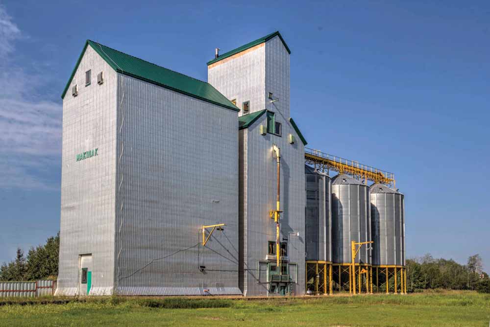 An elevator at Makinak, southeast of Dauphin in the Rural Municipality of Lakeshore, was constructed in 1957. A former elevator at the site was converted into an annex at that time. A new crib annex was built in 1969 and the earlier one was demolished in 1987, when three steel tanks were constructed beside the elevator. Renovations occurred in 1971, 1979, and 1987. Closed around 2000 but well maintained and still served by a railway siding, the elevator is used for private grain storage.