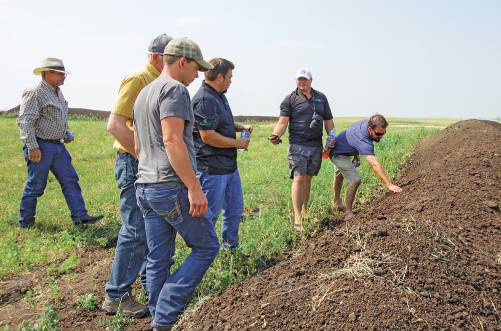Breaking Down The Basics Of Organic Compost In Windrows Manitoba Co Operator Organic Compost In Windrows, Farmers Organic Compost