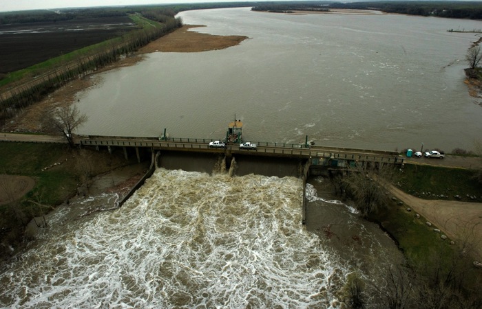The Manitoba government is expected to open the Portage Diversion this spring to control flows on the Assiniboine River.