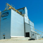 The elevator and crib annex in the foreground of this 2006 photo was built by Manitoba Pool at Oakner between 1978 and 1979. A second annex was added on the west (left) side in 1985, raising its total capacity to 205,000 bushels. It replaced an elevator purchased in 1973 from the Scottish Co-operative Wholesale Society that dated from 1913. Closed by Viterra in 2007, it was demolished around 2010.