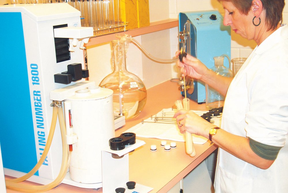 Falling number can be obtained free of charge from the Canadian Grain Commission through its harvest sample program until Dec. 31 if you’re registered for the program. (Canadian Grain Commission photo)
