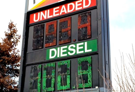 The gap between gasoline and diesel prices at retail has recently narrowed, as shown at this Winnipeg truck stop on April 1. (Dave Bedard photo)
