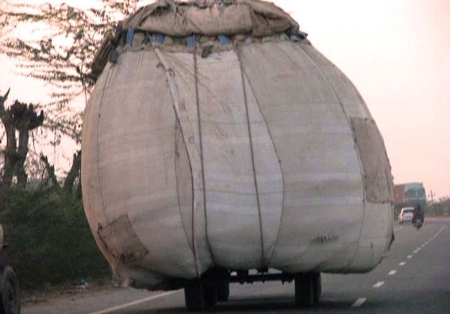 Traffic between Delhi and Agra. (CIA.gov)
