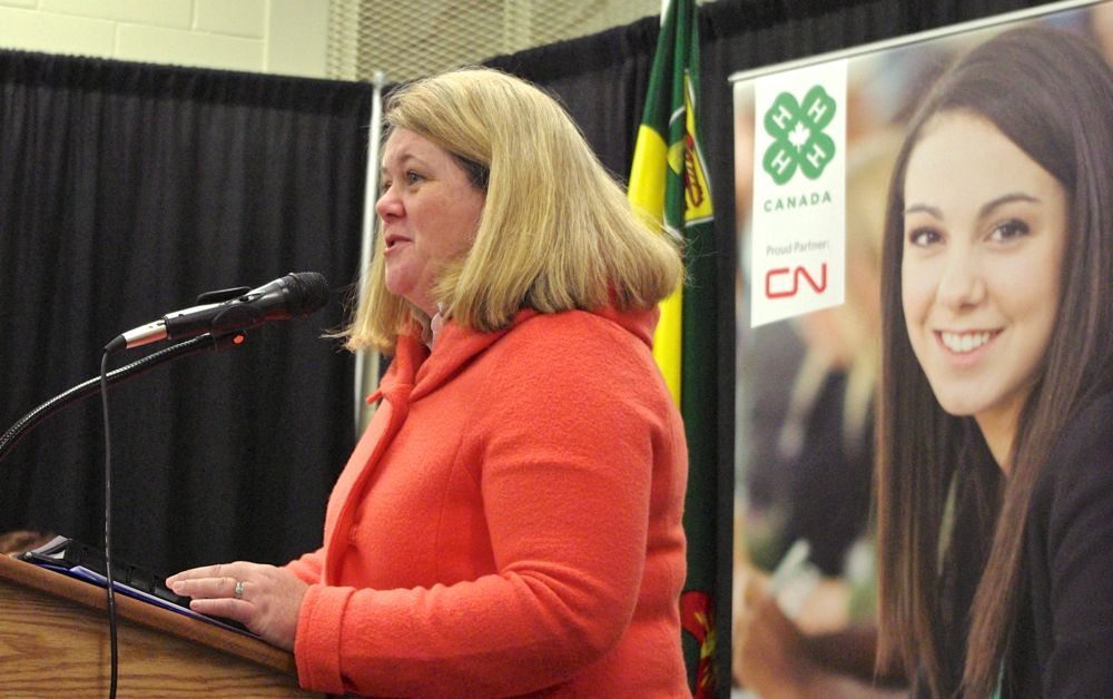 4-H Canada CEO Shannon Benner announces $600,000 in funding for scholarship and farm safety programs, in partnership with CN. (Lisa Guenther photo)