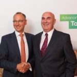 Bayer CEO Werner Baumann (l) and Monsanto CEO Hugh Grant on Wednesday announced plans for a friendly merger in which Bayer will buy all Monsanto stock for US$128 per share. (PRNewsFoto/Bayer)
