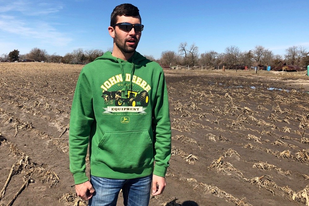 Severe flooding in the U.S. Midwest may weigh on plantable acreage this spring for producers such as Justin Mensik, a corn and soybean grower shown here March 22, 2019 at his farm at Morse Bluff, Neb., about 70 km west of Omaha. (Photo: Reuters/Humeyra Pamuk)
