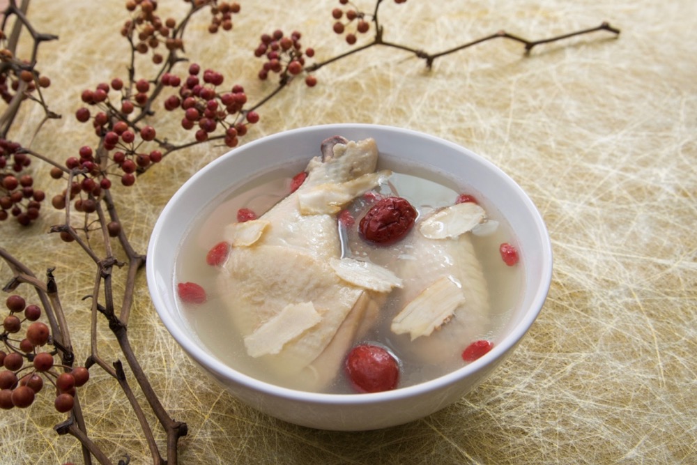 Chicken ginseng soup. (Greatmountainginseng.com)
