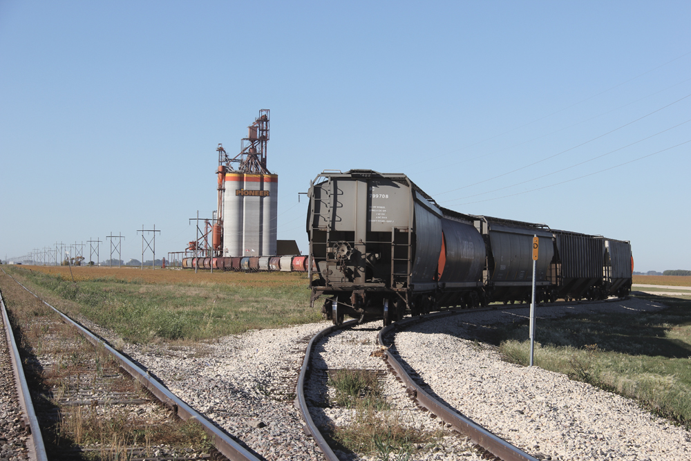 Even as railways set shipping records, year-end carry-over continues to grow.