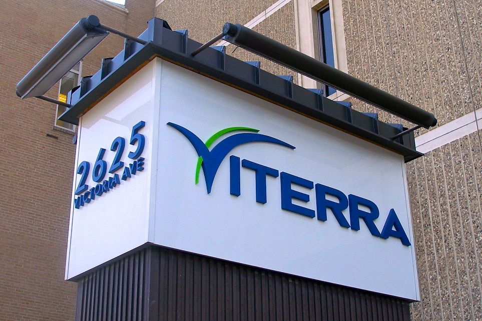 File photo outside Viterra’s downtown Regina office building. (Glacier FarmMedia photo by Dave Bedard)
