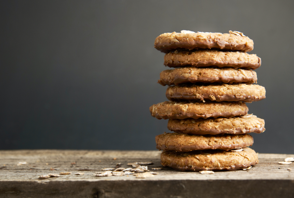 Do you know what it costs to make a batch of cookies lately? A popular meal-kit company took a look at exactly that. So, where does Canada stack up compared with countries around the world, and why?