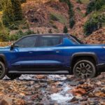 A General Motors illustration featuring a display version of its 2024 Silverado EV pickup, due for release in the fall of 2023. (Media.GM.ca)