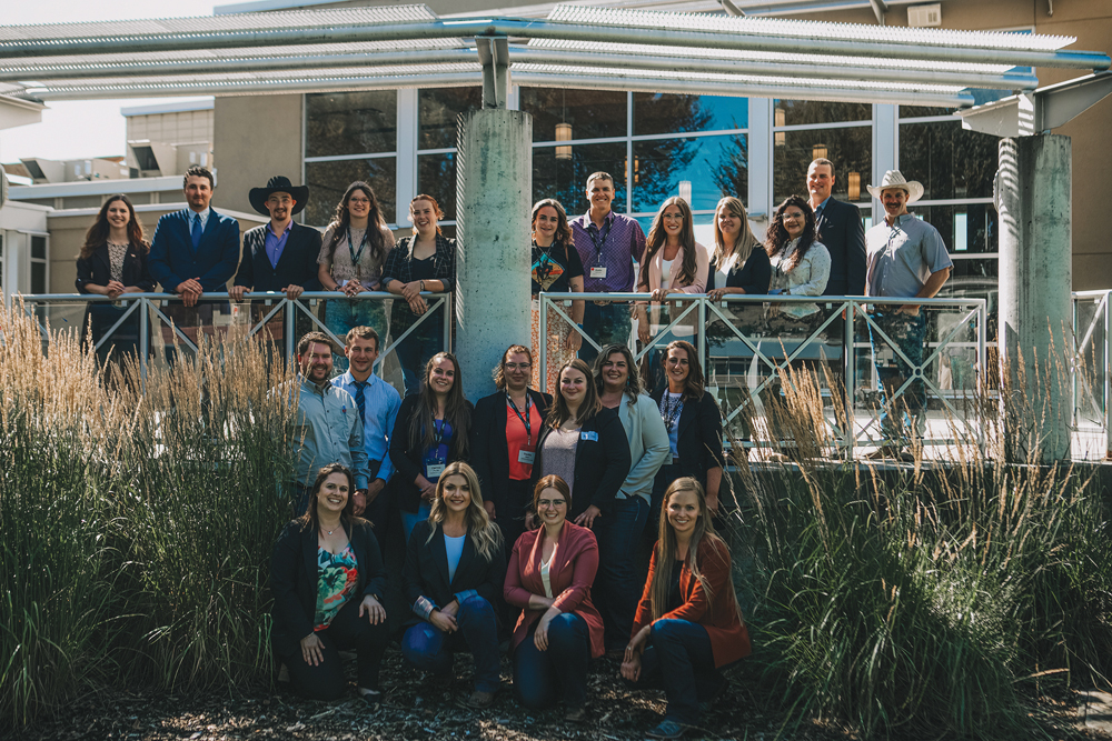 The 2022 CYL semi-finalists at the Canadian Beef Industry Conference. James Kinley (middle row, far left) and Stefan Bouw (top row, second from right).
