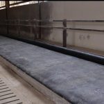 The Aquastar mattress has a 1.5-inch latex memory foam layer at its base, with a single chamber that ensures none of the cow’s body is in contact with a hard surface. The kneeboard, called the Aquaboard, is also water-filled.