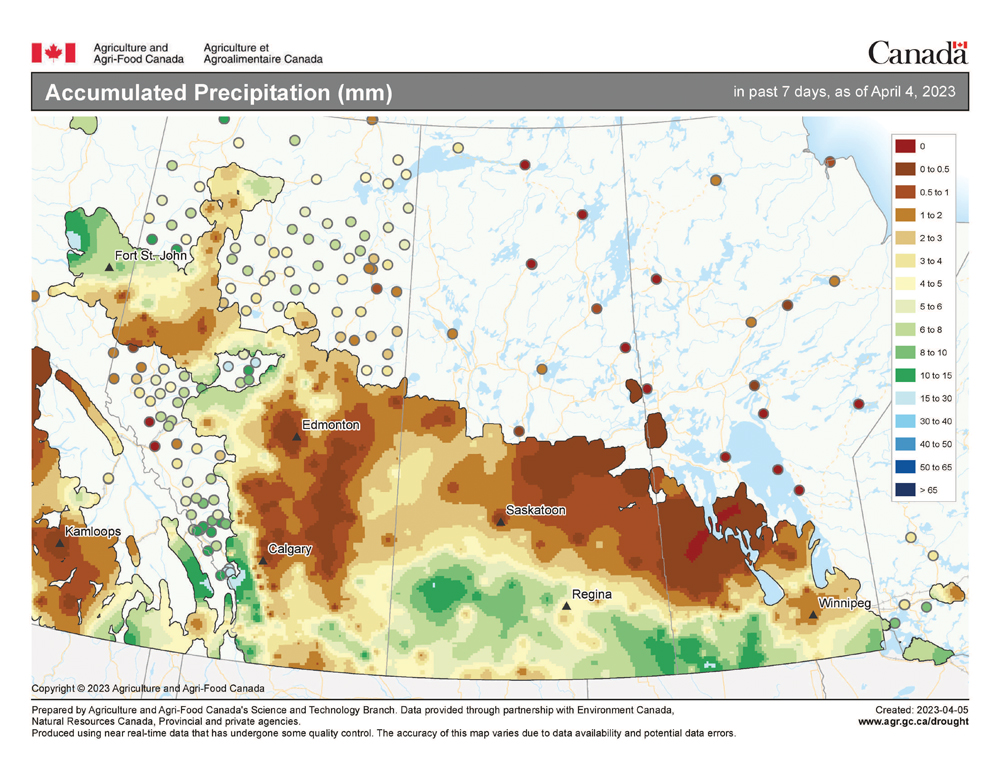 Unfortunately, at deadline time the map that included the precipitation from the Colorado low was not available. Instead, this map shows the total amount of precipitation that fell across the Prairies during the seven-day period ending April 4. We can see that after a dry winter across much of southern Manitoba and Saskatchewan, precipitation amounts have started to increase. Parts of these regions saw between 10 and 20 mm of precipitation during this period.