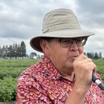 Dennis Lange, provincial pulse and soybean specialist with Manitoba Agriculture, speaks during a dry bean field day at Agriculture and Agri-Food Canada's Morden, Man., site. 