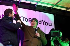 British television presenter and farm owner Jeremy Clarkson gestures, as he reacts to a media question during a demonstration protesting against the Labour government&#8217;s new agricultural policy, which includes a budget measure expected to increase inheritance tax liabilities for some farmers, in London, Britain, November 19, 2024. REUTERS/Toby Melville
