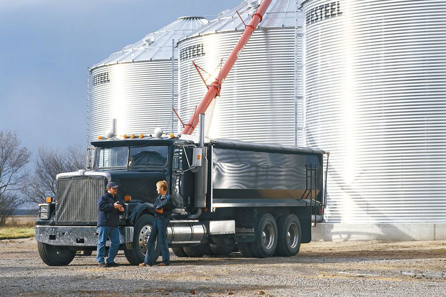 Canola stocks shrink, wheat nudges up