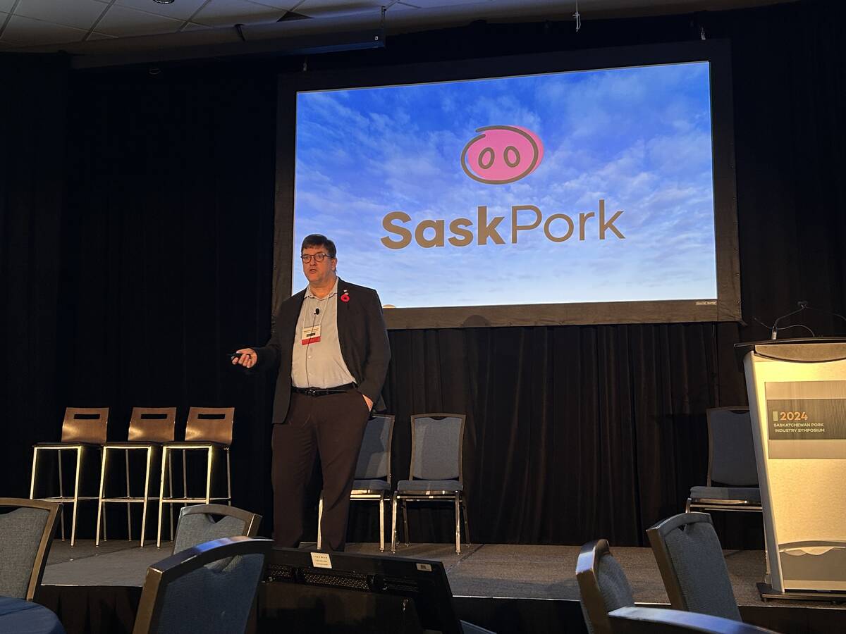 The Canadian Pork Council&rsquo;s Stephen Heckbert speaks at the Saskatchewan Pork Industry Symposium, November 2024. Photo: Janelle Rudolph
