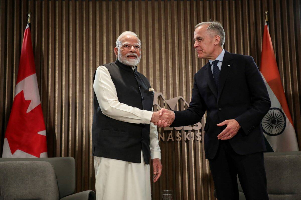 Indian Prime Minister Narendra Modi shakes hands with Canadian Prime Minister Mark Carney as they hold a bilateral meeting during the G7 Leader’s Summit in Kananaskis, Alberta, Canada June 17, 2025. Photo: Reuters/Amber Bracken