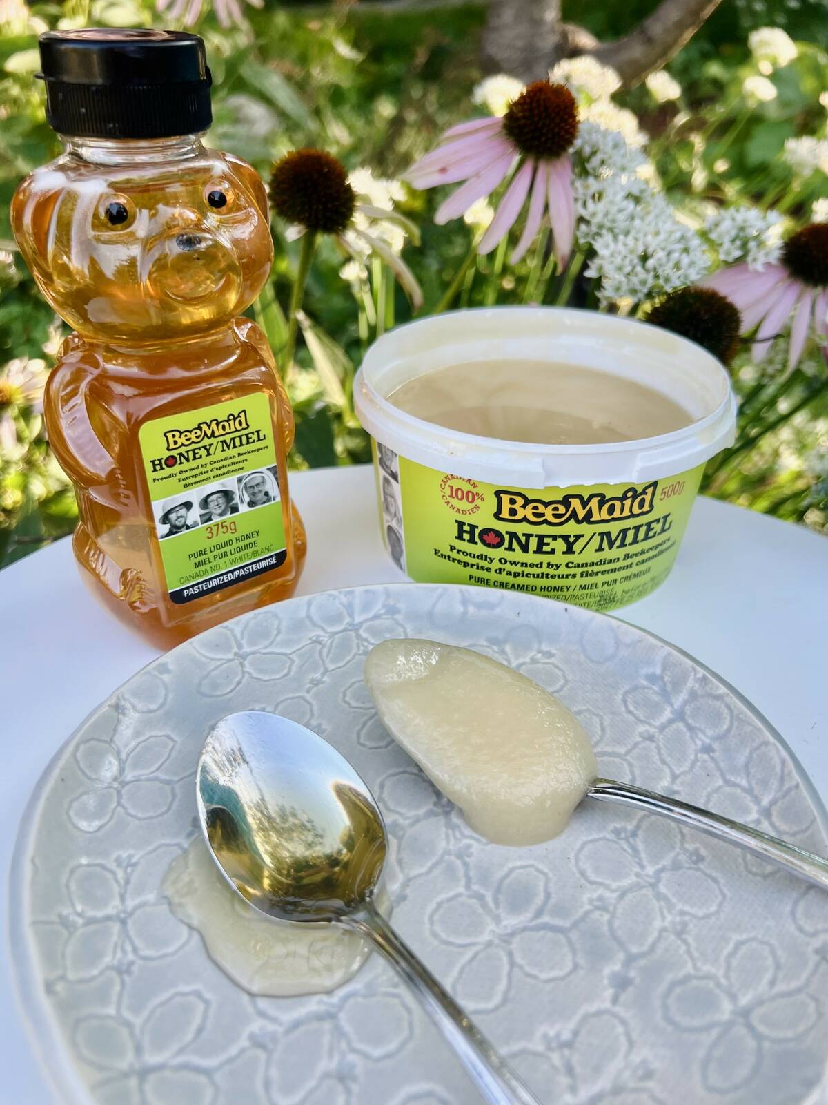 Liquid honey is golden and easily poured, while creamed honey is lighter and more solid. Photo: Getty Stewart