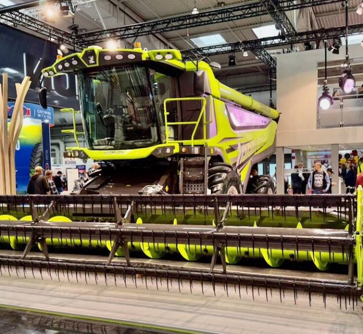 Zoomlion's concept diesel-electric drive combine at Agritechnica 2025. Photo: John Greig