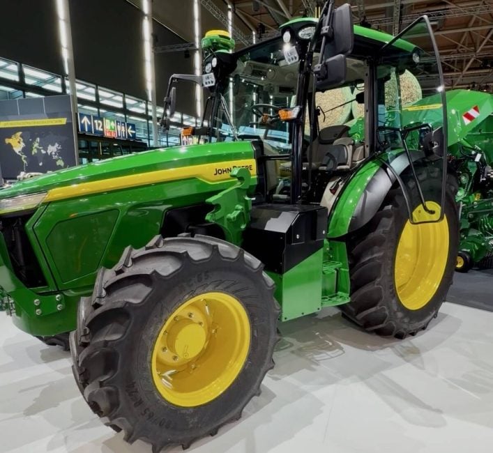 John Deere's battery operated tractor that's equivalent to about 120 horsepower at Agritechnica 2025. Photo: John Greig