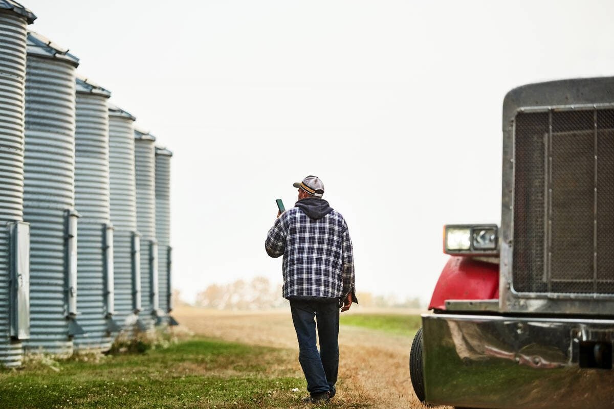 A recent FCC report predicts Canada’s economy decelerating due to factors like interest rates, ongoing trade uncertainty and voluntary country of origin labelling. Photo: Getty Images Plus
