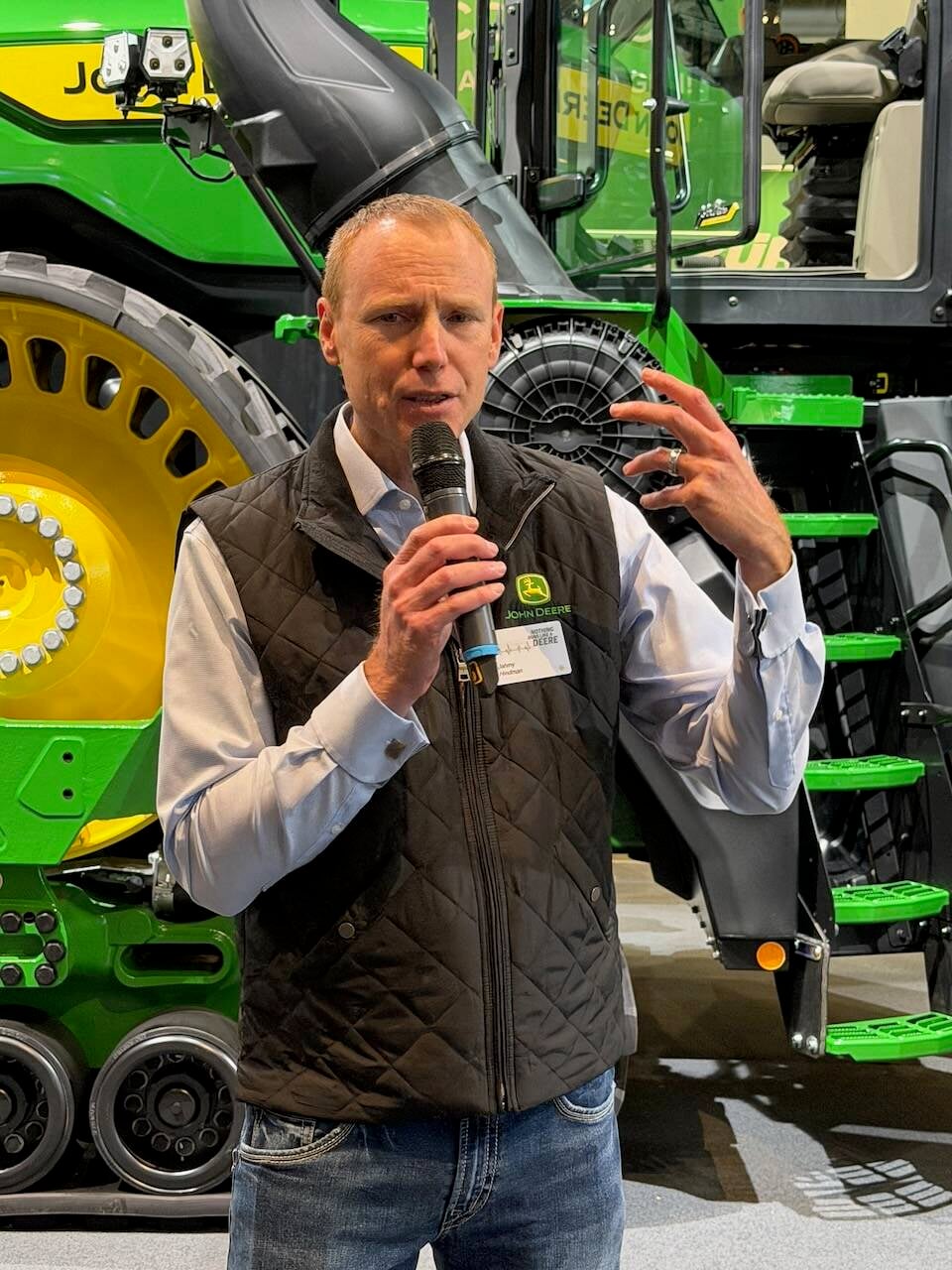 Jahmy Hindman of John Deere talks about the autonomous 9R tractor. Photo: John Greig