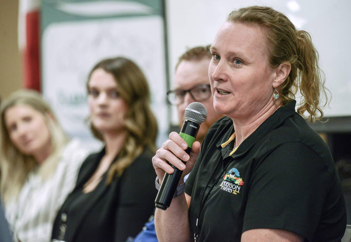 Raising thriving calves panellists Larissa Hamel of Harmony Holsteins, far left, Kristen Stevenson of Pendora Dairy Ltd., and Rob Kirkconnell of Valleykirk Farms listen as Dr. Jodie Wallace of Anderson Farms Silverstream Holsteins,  discusses her methods of calf raising including keeping them in pairs and joining them into groups of four at weaning that they'll remain in throughout their careers during the Grey Bruce Farmers Week Dairy Day in January. Photo: Diana Martin